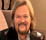 Travis Tritt Involved in a Deadly Tour Bus Accident