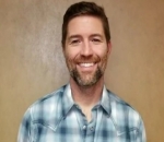 Josh Turner Creates GoFundMe Account for Crew Members Injured in Fatal Bus Crash