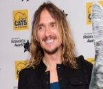 Justin Hawkins of The Darkness Rushed to Hospital After Freak Chemical Accident