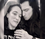 Kat Dennings Suspected to Have Gotten Married After Fiance Was Spotted to Wear Gold Ring