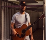 Sam Hunt Surprises Fans With His First Child's Arrival News on Stage: 'It's Amazing'
