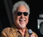 Tom Jones Unveils Viral Laryngitis Diagnosis While Denying Rumors He Collapsed Ahead His Show