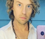 Darren Hayes Traumatized by His Violent Alcoholic Dad 