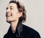 Darren Hayes Tired of Working With Major Label Due to Lack of Creative Freedom