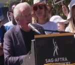 Martin Sheen Channels President Bartlet When Delivering Speech at Hollywood Rally