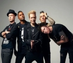 Sum 41's Frontman Explains Why Their New Album Is 'Perfect' to Say Goodbye to Fans