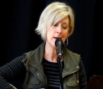 The Dixie Chicks' Founding Member Laura Lynch Killed in Car Crash