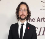 Joseph Gordon-Levitt Serenades Wife on Her Birthday with Taylor Swift's 'Lover'