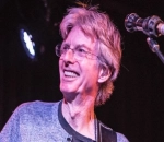 Phil Lesh, Co-Founder of the Grateful Dead, Dies at 84