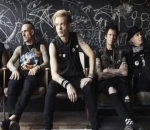 Sum 41's Deryck Whibley 'Too Unwell to Perform' Due to Pneumonia, Band Axes Aussie Tour Dates