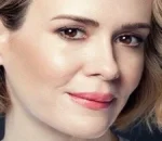 Sarah Paulson Details Hilarious On-Set Choking Incident with Kim Kardashian
