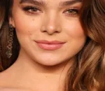 Hailee Steinfeld Shines at Golden Globes, Josh Allen Cheering On