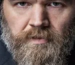 Ryan Hurst's Height Compared to God of War's Kratos Revealed