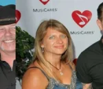 Metallica’s James Hetfield Proposes to Girlfriend Underwater During Dive