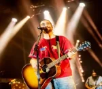 Noah Kahan’s The Great Divide Climbs to #6 on Billboard 200 Chart
