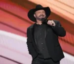 Garth Brooks Cancels Kansas City Show After Ticket Bots Overwhelm Queue