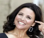 Julia Louis-Dreyfus Shines in Riveting Broadway Debut of Other Desert Cities