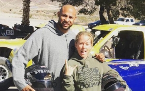 Kendra Wilkinson Sobs as She Hints at Impending Divorce From Hank Baskett