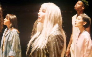 Kesha Premieres Extraterrestrial-Themed Music Video for 'Hymn'