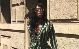Naomi Campbell Suffers Nip Slip at Haute Couture Fashion Week 