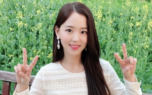 Kang Han Na Cuts Off Contact With Agency After Darren Wang Dating Rumors