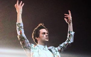 Dallon Weekes Falls Victim to Hotel Robbery