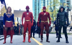 First Look at John Wesley Shipp's '90s The Flash Joining Arrowverse Superheroes for 'Elseworlds'