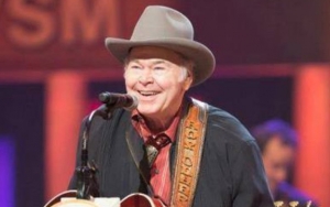 'Hee Haw' Co-Host Roy Clark Died of Pneumonia Complications