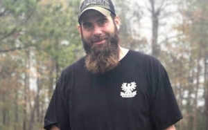 Internet Calls 'Teen Mom 2' Alum David Eason 'Disgusting' for Posing With Son and Rifle