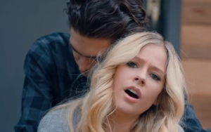 Avril Lavigne Chronicles Tumultuous Relationship in 'Tell Me It's Over' Music Video