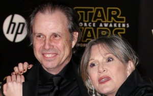 Carrie Fisher's Brother Plans to Release Her Unpublished Writings