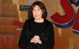 Lily Tomlin Said No to Coming Out Story on Time's Cover Over Distraction Fear