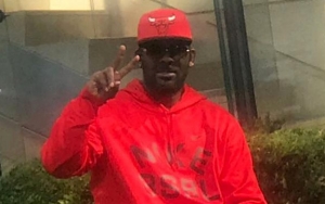 R. Kelly's Record Labels Challenged to Drop Singer by Protesters