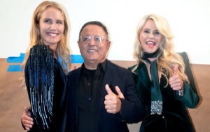 Christie Brinkley Touched by Warm Welcome as She Hits NYFW Runway With Daughter