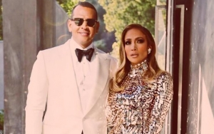 Jennifer Lopez Gets Engaged to Alex Rodriguez During Bahama Vacation