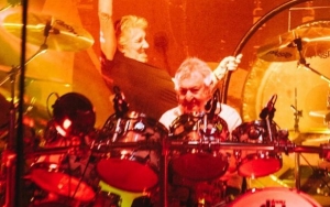 Video: Roger Waters and Nick Mason Reunite for Surprise Performance