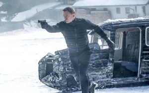 New 'Bond 25' Set Pics: Daniel Craig Chills in the Caribbean, Catches Fish