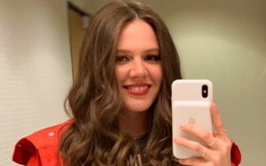 Joy Huerta of Jesse and Joy Introduces Baby Daughter Through First Photo 