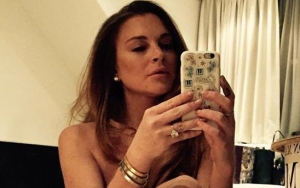 Lindsay Lohan Celebrates Birthday With Naked Mirror Selfie