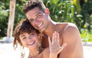 Wells Adams Recalls Freaking Out Over Sarah Hyland's Engagement Ring