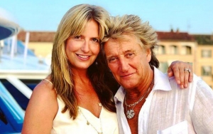 Rod Stewart's Wife Recalls Kicking Bus Driver's Face in Defense of the Singer