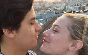  Cole Sprouse Celebrates Lili Reinhart's Birthday With Steamy Photobooth Pics