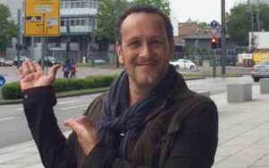 Def Leppard's Vivian Campbell Vows to Carry on With Shows Despite Back Surgery