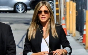 Jennifer Aniston Admits to Having 'Stalker' Account Before Officially Joining Instagram