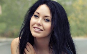 '90 Day Fiance' Star Deavan Clegg Shows Extremely Swollen Lips Caused by Botched Lip Fillers