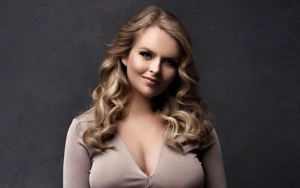 Andrea Brooks Offers a Peek at Newborn Daughter