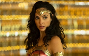 Gal Gadot Brings 'Wonder Woman' Army to CCXP Convention   