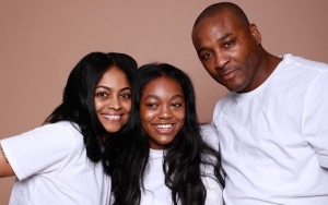 R. Kelly's Ex Azriel Clary All Smiles in Photos With Reunited Family: 'Moving On to Better Days'