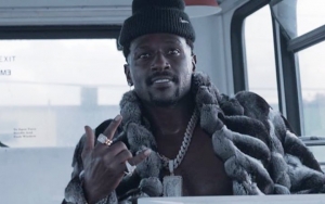 Antonio Brown Surrenders to Police for Battery Case