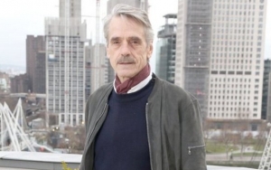 Jeremy Irons Backpedals on Past Comments About Same-Sex Marriage and Sexual Harassment